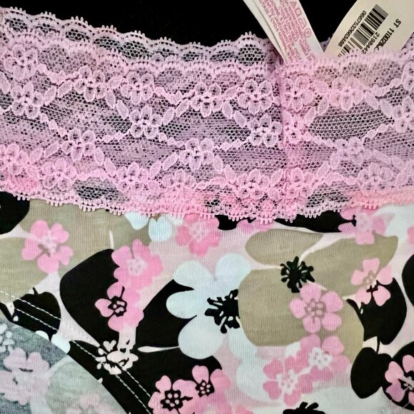NWT - Victoria’s Secret women’s lace underwear - floral - Medium - Picture 3 of 3